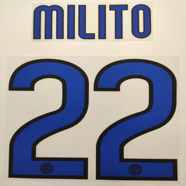 FCI 2010-11 AWAY Milito-22