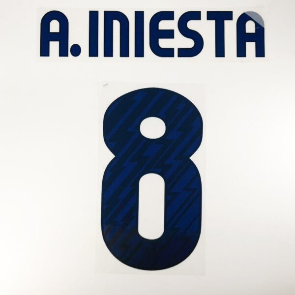 FCB 2010-11 AWAY Iniesta-8