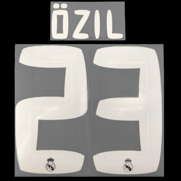 RM 2009-10 AWAY Özil-23